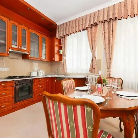 Apartman Neo-baroque Near Basilica *