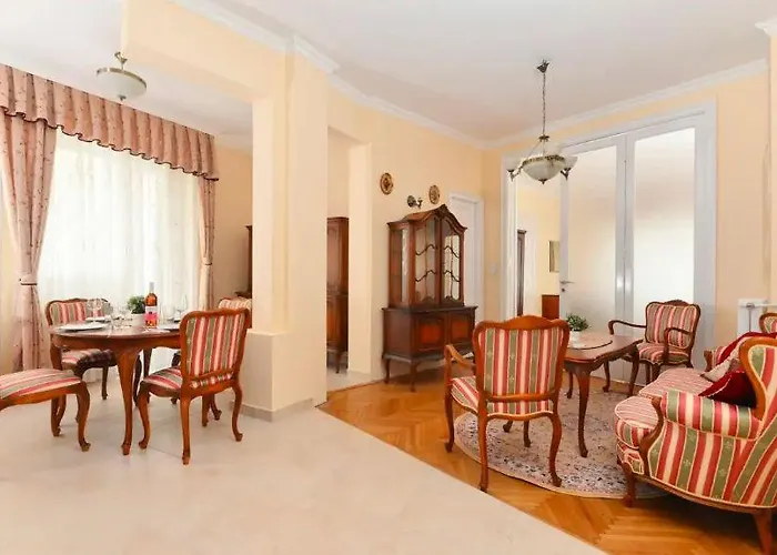Apartamento Neo-baroque Near Christmas Market Budapeste